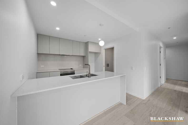 211/1 Boolee Street Reid