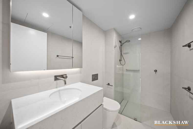 211/1 Boolee Street Reid