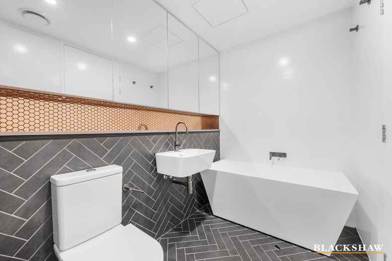 226/1 Kalma Way Campbell