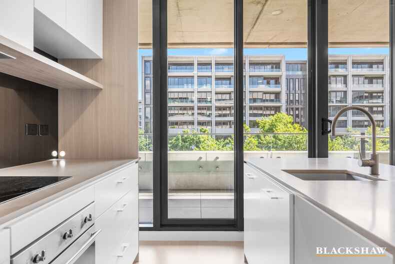 226/1 Kalma Way Campbell