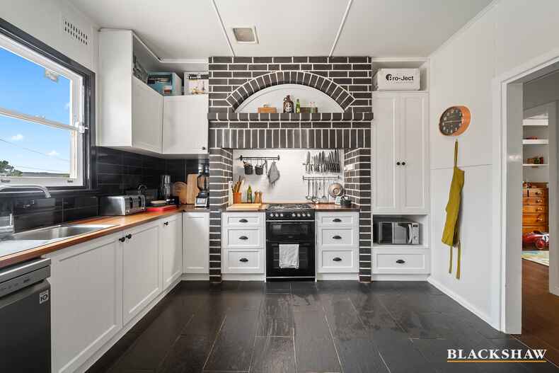 87 Ross Road Queanbeyan