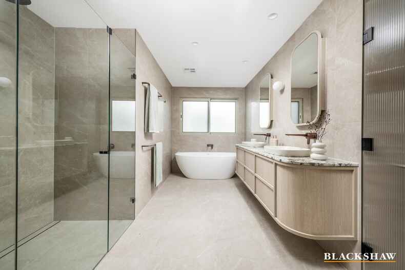 7/8 McCulloch Street Curtin