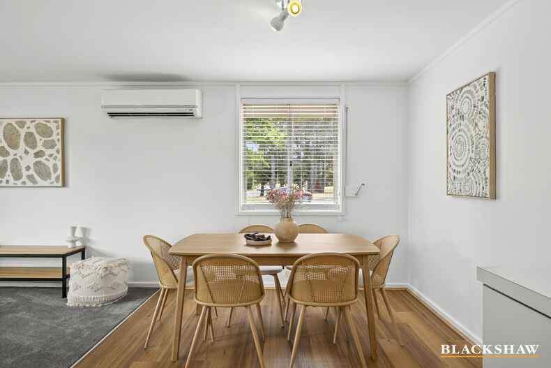 33 Sanderson Close Flynn