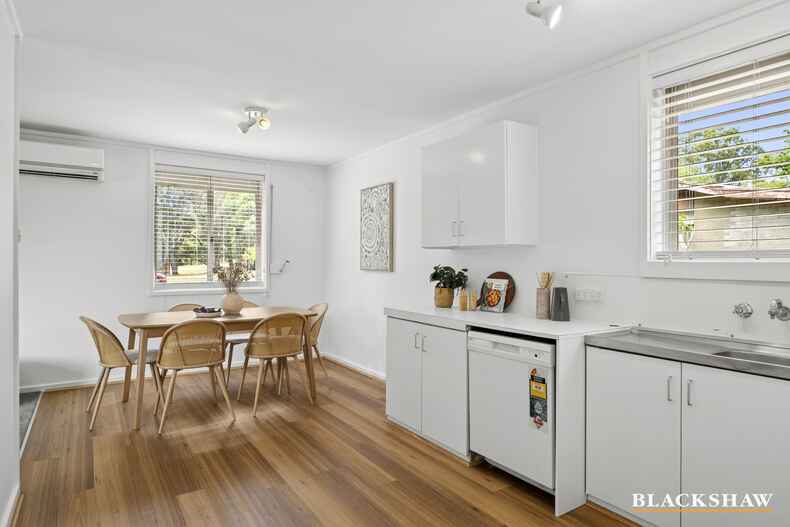 33 Sanderson Close Flynn