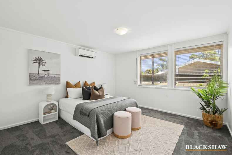 33 Sanderson Close Flynn