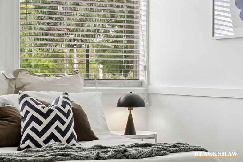 33 Sanderson Close Flynn