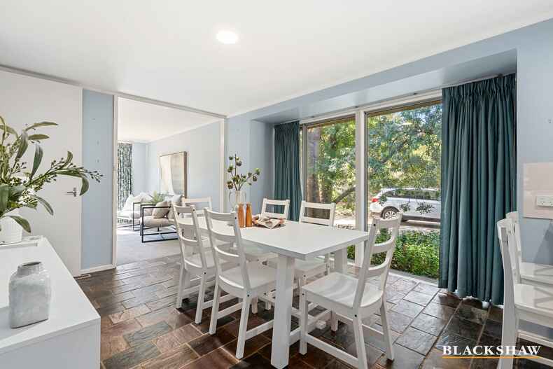 84 Chirnside Circuit Kambah