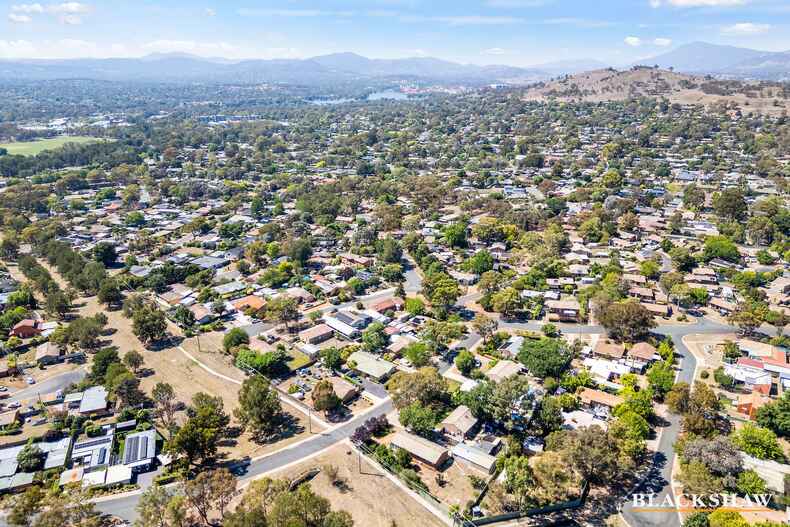 84 Chirnside Circuit Kambah