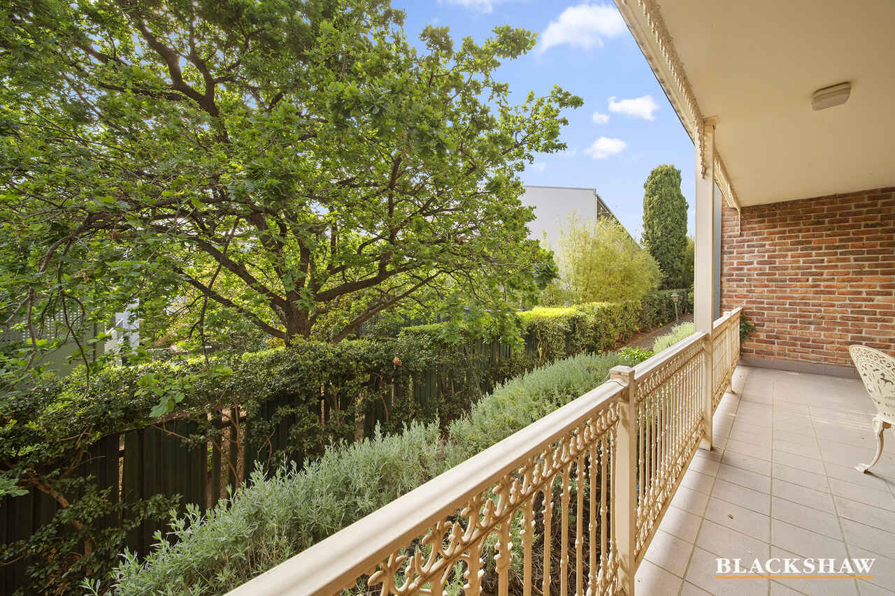 101/11 Giles Street Griffith