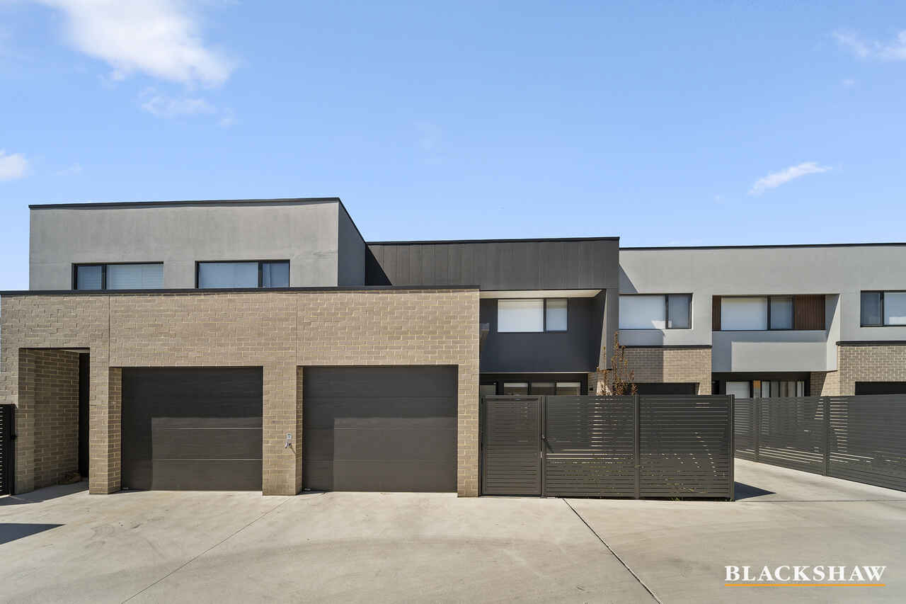 9/2 Mary Street Googong