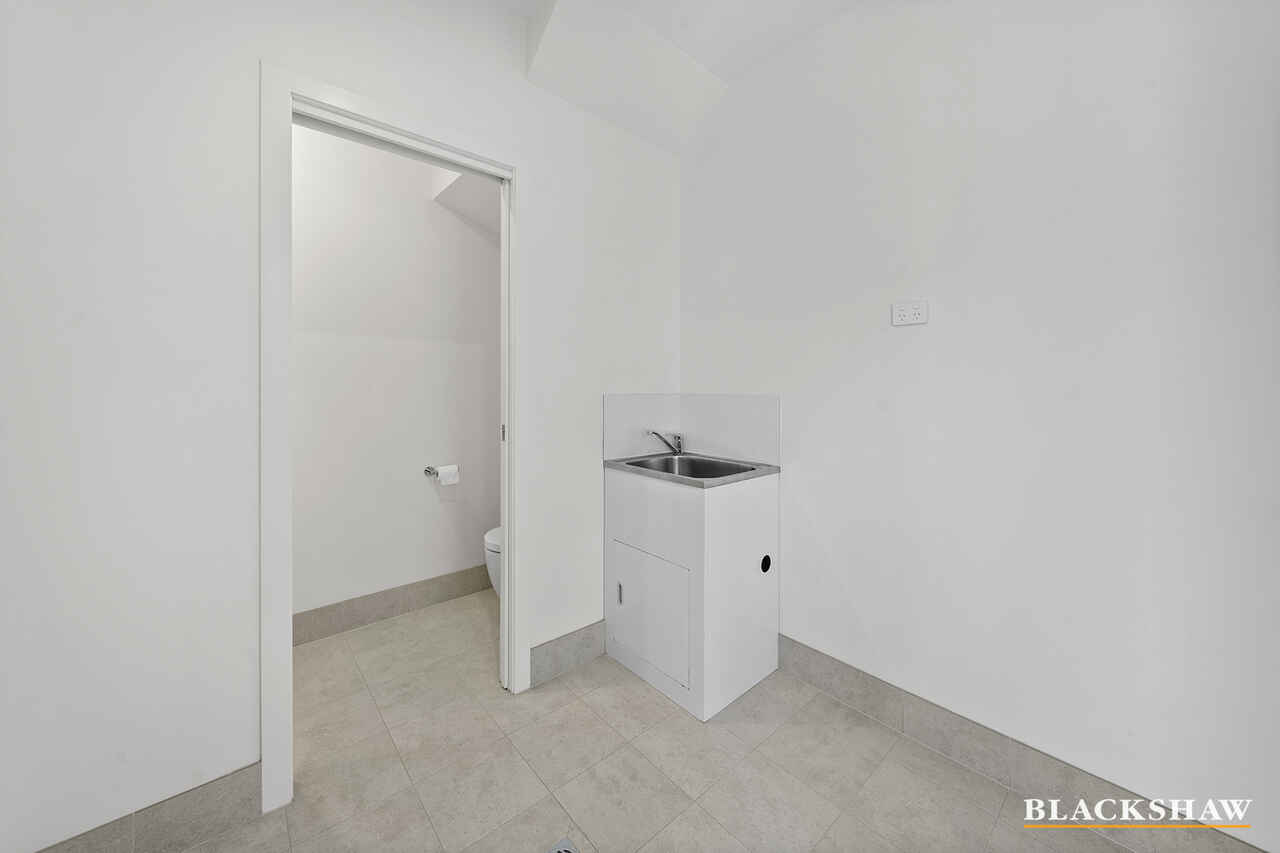 9/2 Mary Street Googong