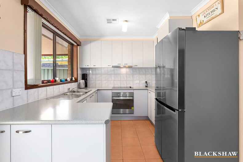 5 Inglis Place Latham