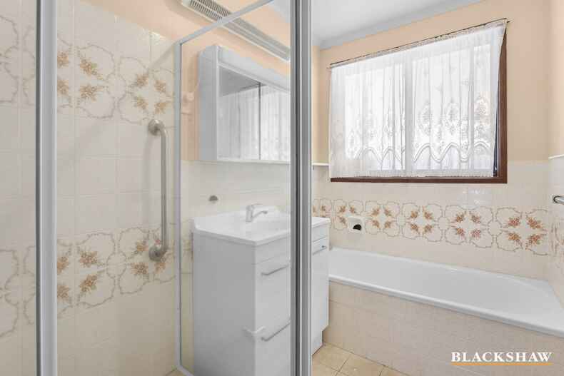 5 Inglis Place Latham