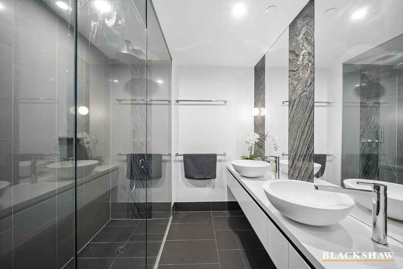 309/19 Marcus Clarke Street City