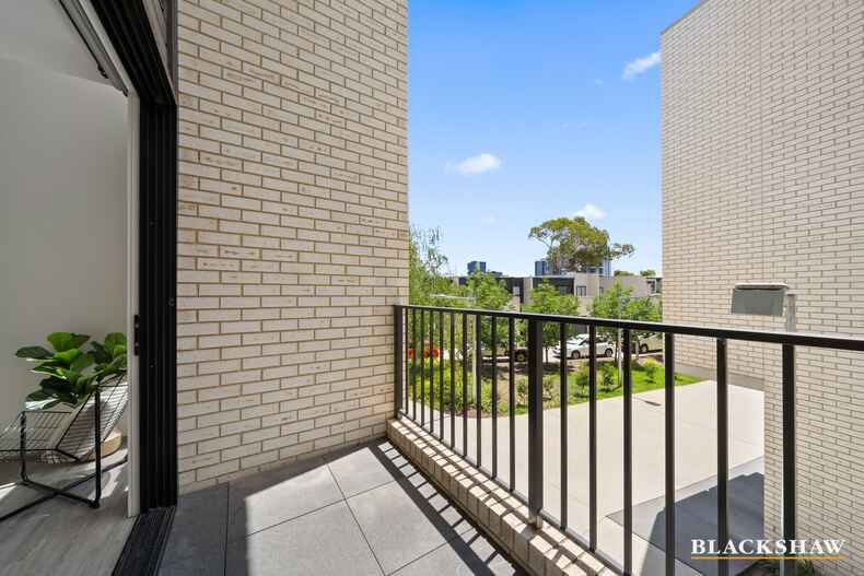 44/135 Easty Street Phillip