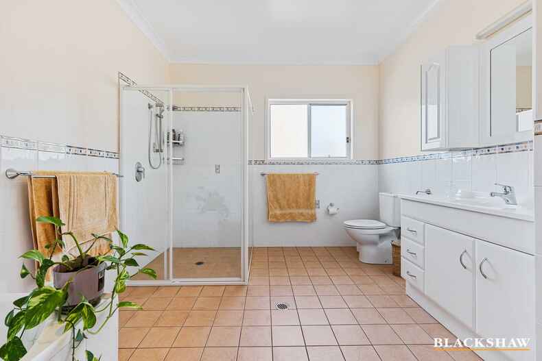 18   Angophora Place Catalina