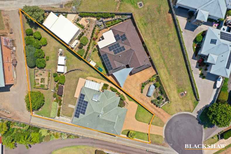 18   Angophora Place Catalina