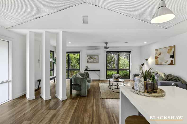 8 De Smet Place Fraser