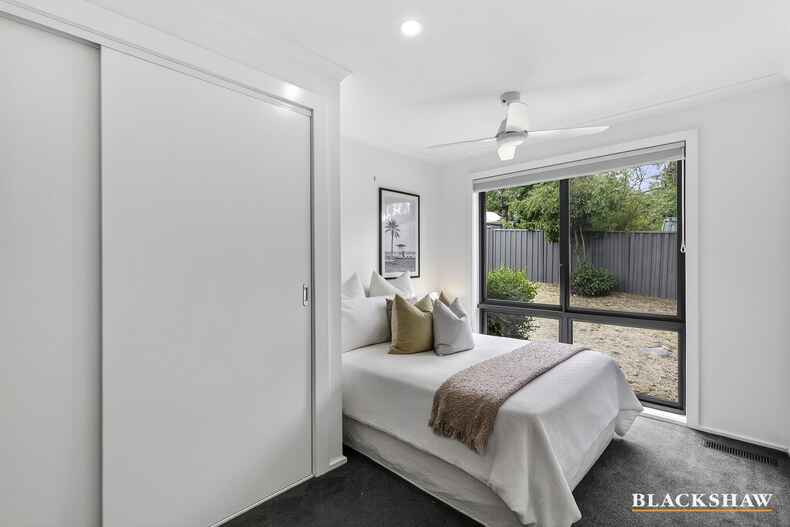 8 De Smet Place Fraser