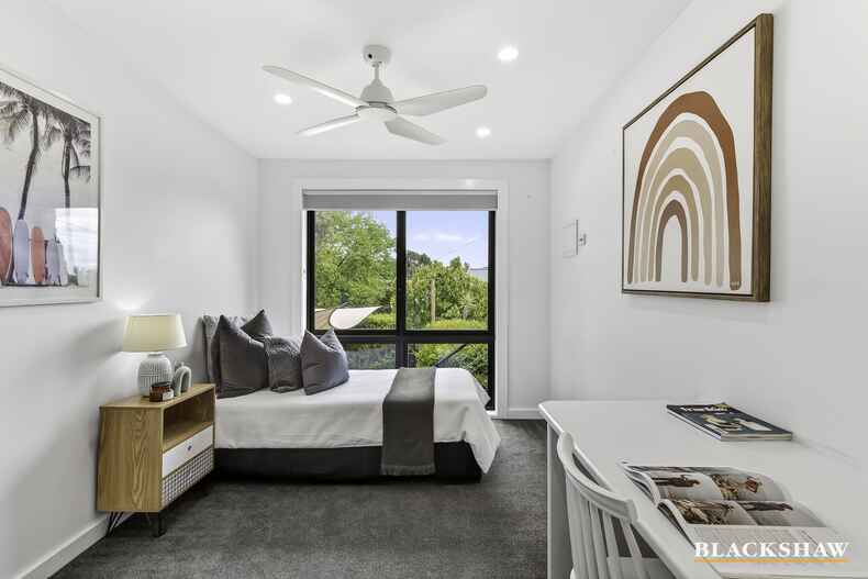 8 De Smet Place Fraser