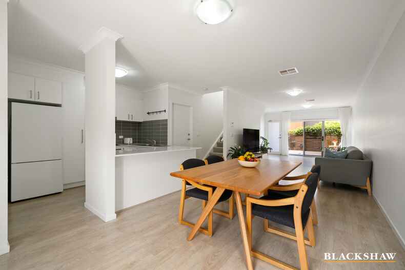 43/41 Philip Hodgins Street Wright