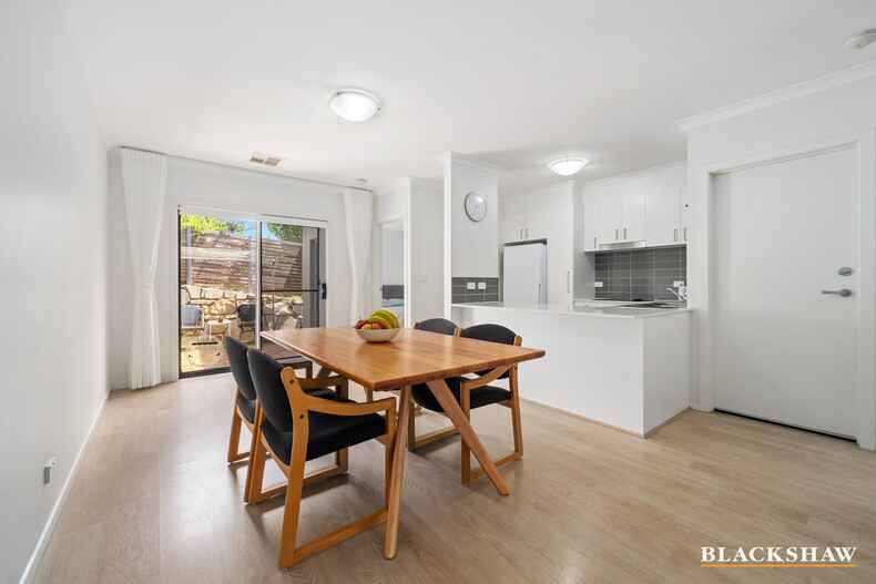 43/41 Philip Hodgins Street Wright