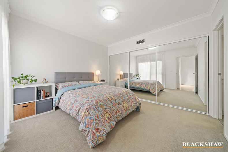 43/41 Philip Hodgins Street Wright