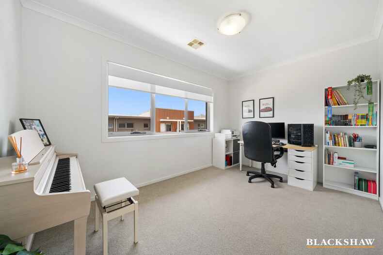 43/41 Philip Hodgins Street Wright