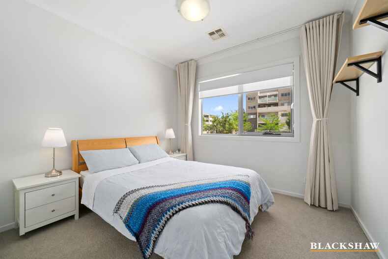 43/41 Philip Hodgins Street Wright