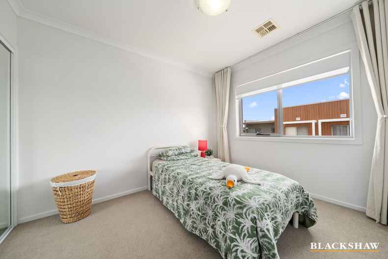 43/41 Philip Hodgins Street Wright