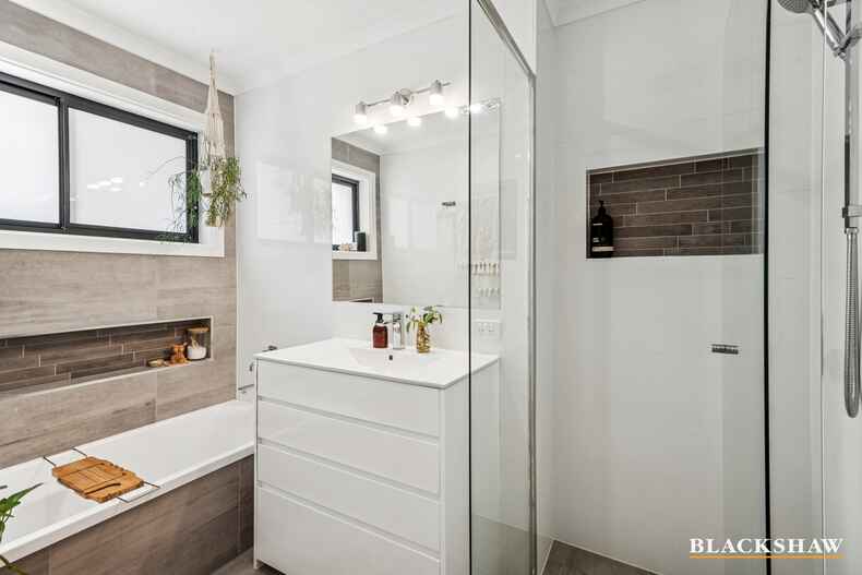 68 Daley Crescent Fraser