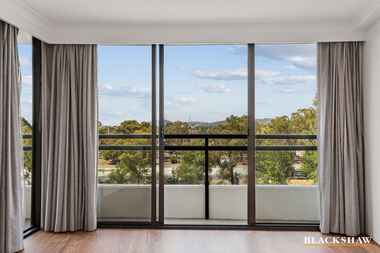 405/2 Marcus Clarke Street City