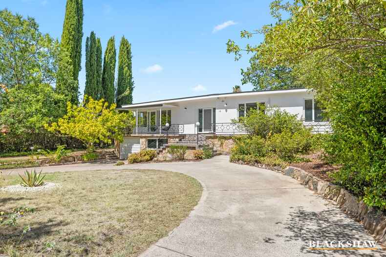 15 Golden Grove Red Hill