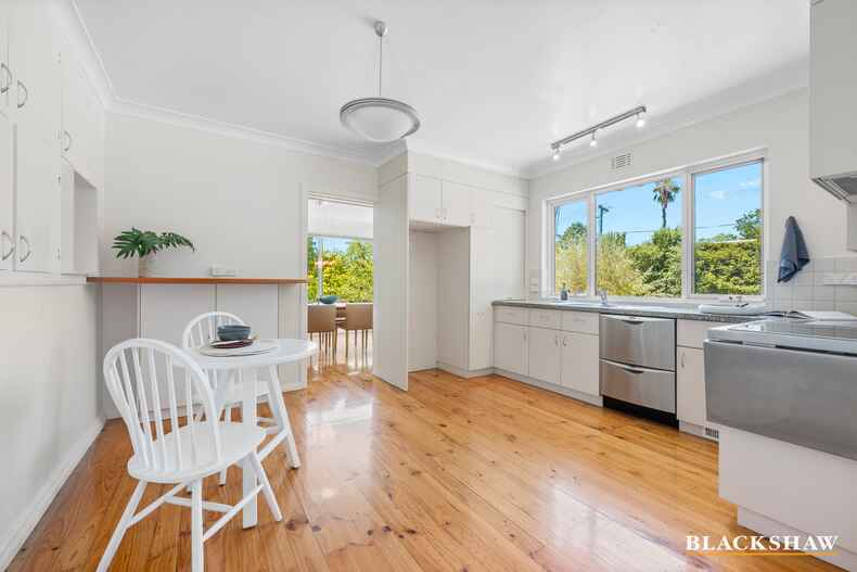 15 Golden Grove Red Hill