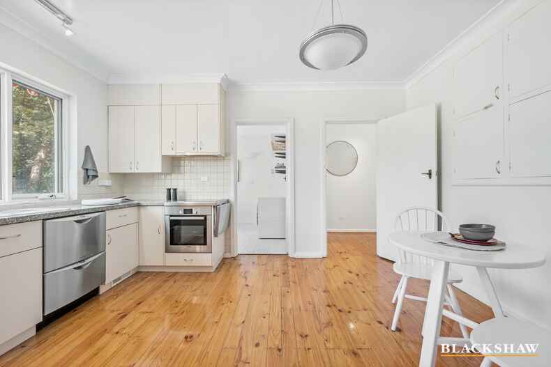 15 Golden Grove Red Hill