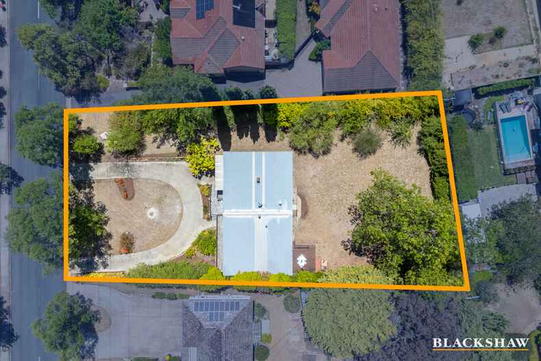 15 Golden Grove Red Hill