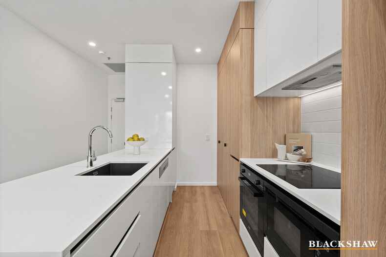 112/19 Captain Cook Crescent Griffith