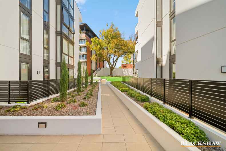 112/19 Captain Cook Crescent Griffith