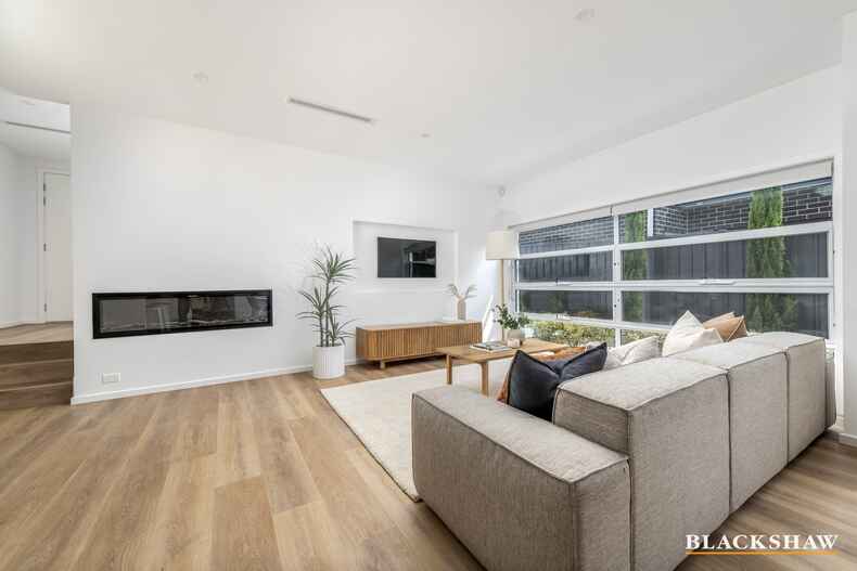 96 Robin Boyd Crescent Taylor