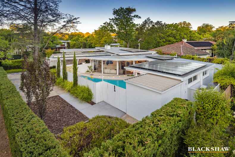 13 Canterbury Crescent Deakin