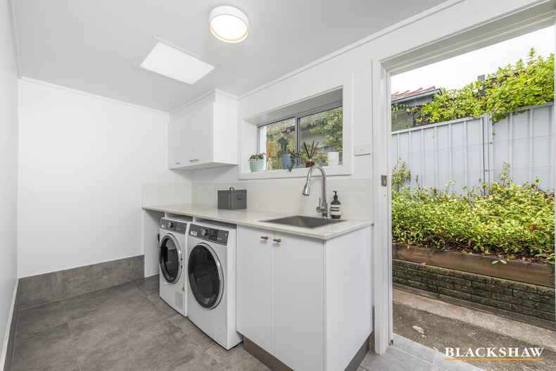 13 Canterbury Crescent Deakin