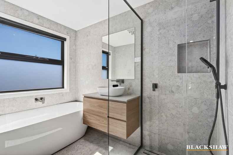 6b Olympus Way Lyons