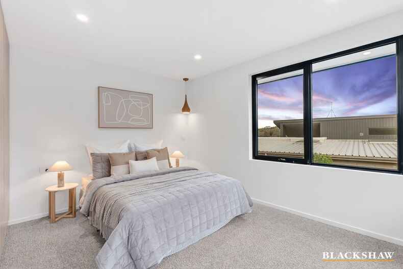 63 Buvelot Street Weston