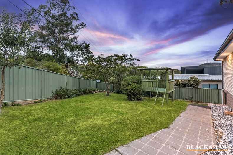 63 Buvelot Street Weston