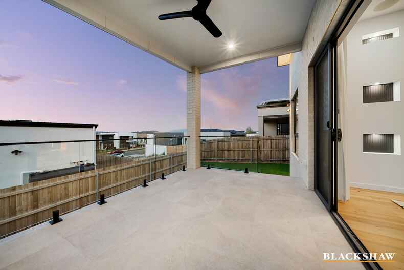 16 Leontine Loop  Denman Prospect