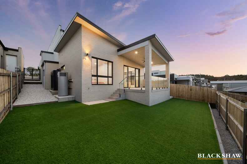 16 Leontine Loop  Denman Prospect