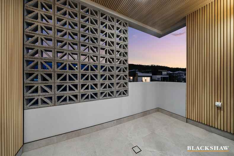 16 Leontine Loop  Denman Prospect