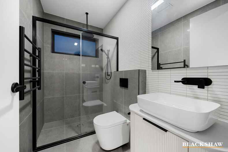 16 Leontine Loop  Denman Prospect