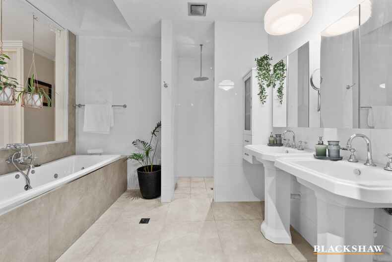 30 Euree Street Reid