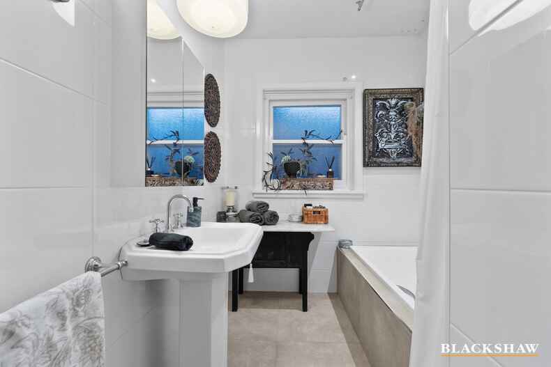 30 Euree Street Reid